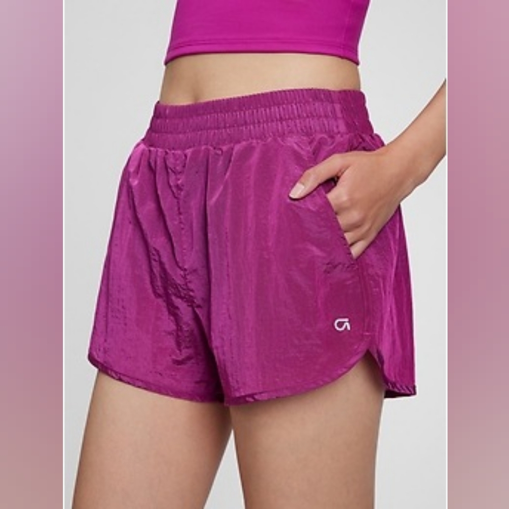 NWT GapFit Running Shorts Size 8 In Fuchsia Pink